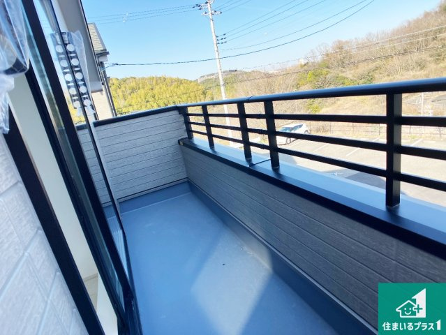 神戸市垂水区桃山台　新築一戸建てのバルコニー|日当たりのよいバルコニー！お部屋が開放的に！