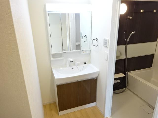 加古川市別府町新野辺のアパートの洗面所|洗髪洗面化粧台（イメージ）