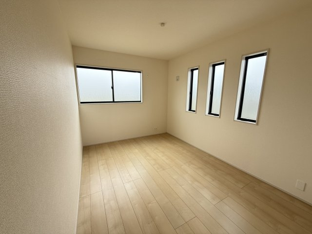 リーブルガーデンＳ第１前橋小屋原の洋室|2階:洋室3です