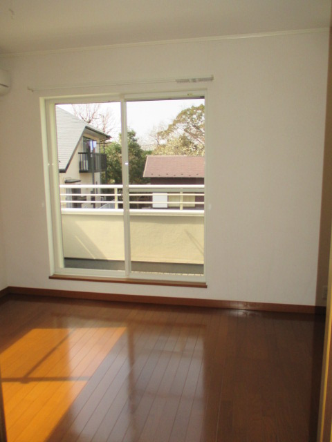 ふらっと　いく　葉山の洋室