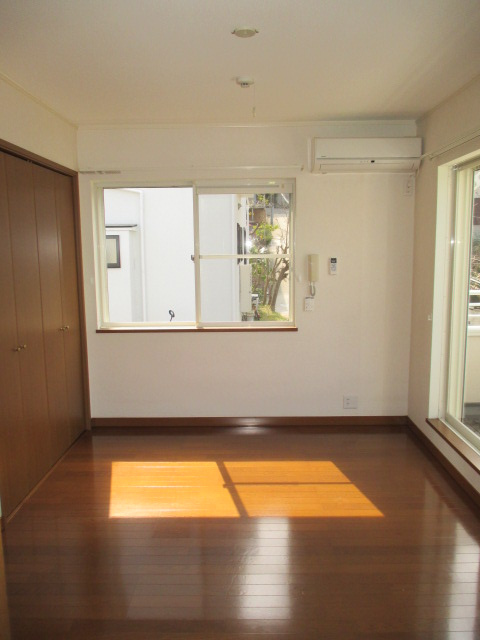 ふらっと　いく　葉山の洋室