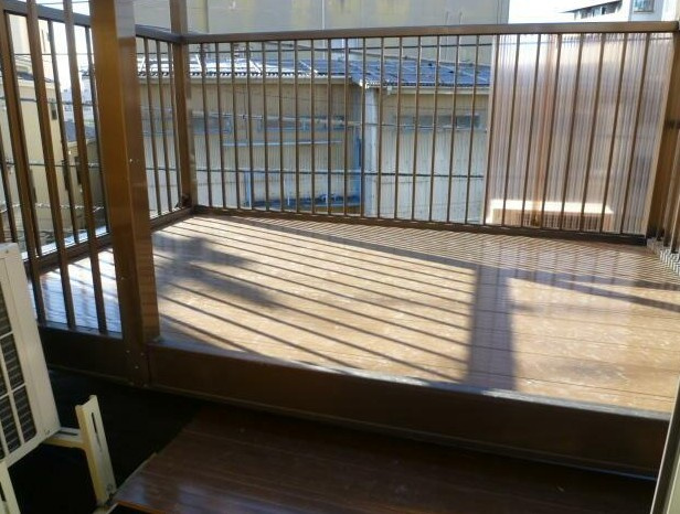 【バルコニー】