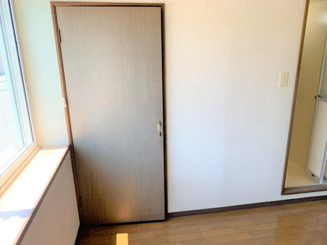 ジュリアーナ木場の洋室