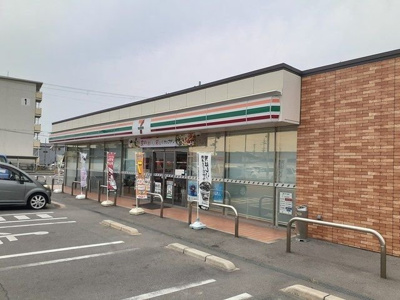 【周辺】 | バナナヒルズ | セブンイレブン様まで550m