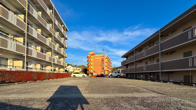 サンヒルズの駐車場