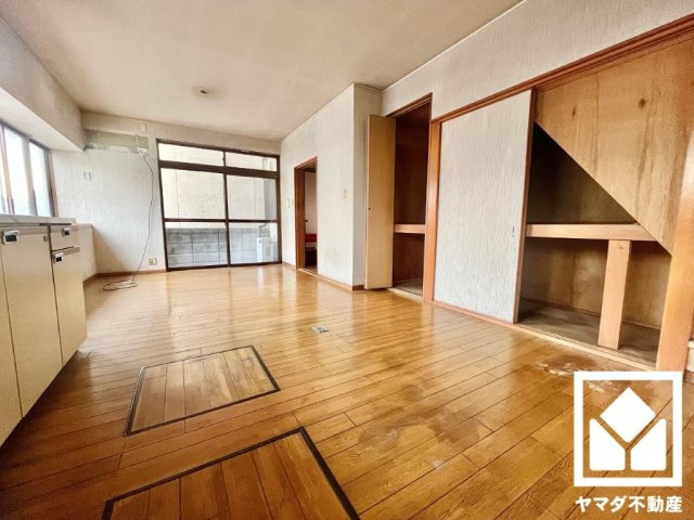 伏見区竹田七瀬川町の居間・リビング