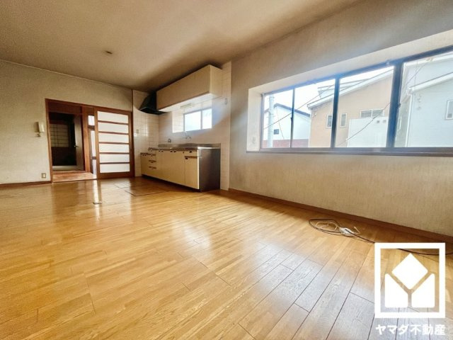 伏見区竹田七瀬川町の居間・リビング