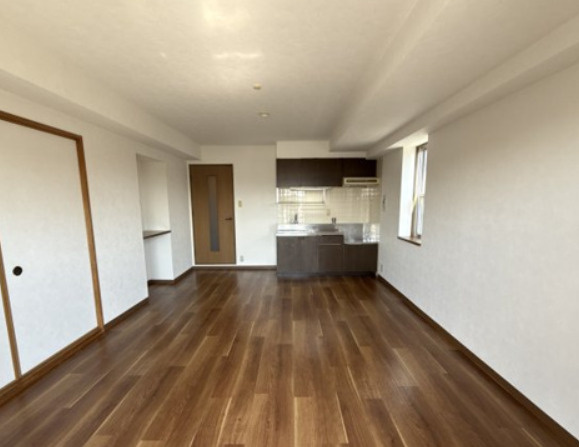 ハピネス北条の居間・リビング