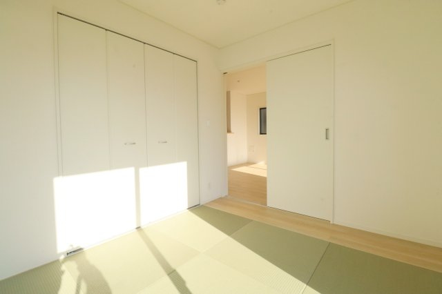 矢吹町八幡町第24　　　２号棟　　　善郷小学校、矢吹中学区の和室|リビングに隣接しているので使いやすいです♪