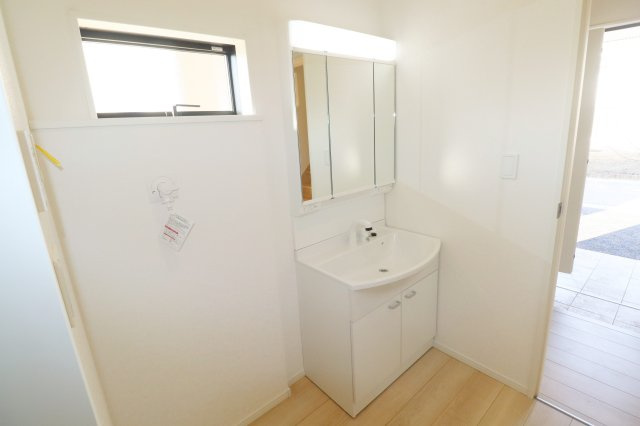 矢吹町八幡町第24　　　２号棟　　　善郷小学校、矢吹中学区の洗面所