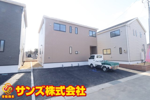矢吹町八幡町第24　　　２号棟　　　善郷小学校、矢吹中学区の外観|北側から見た駐車場を含む外観♪