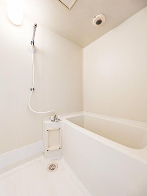 【浴室】 | コーポ川島 | ゆったり過ごせるお風呂です