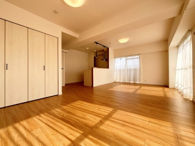 【居間・リビング】の画像