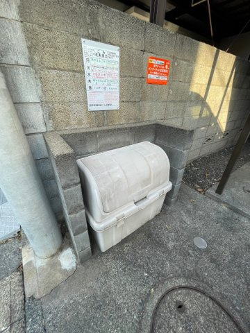 パル調布のエントランス