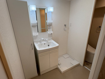 【独立洗面台】 | グリーンコーポ高島 | 朝の身支度には欠かせない独立洗面化粧台