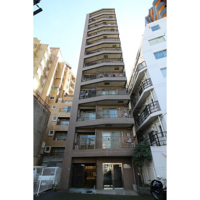 プレール新宿余丁町の外観