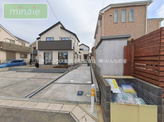 【外観】 | パントリー　洋室9帖　2台駐車可　柏井町11期　全3棟　3号棟 | 販売現地