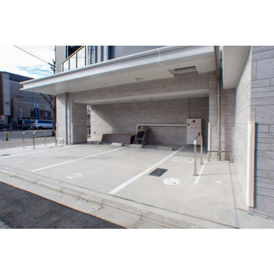 【駐車場】 | 【仲介手数料0円】ソルテラスKYOTO西大路 瑠 | 車をお持ちの方に嬉しい駐車場付きの物件です