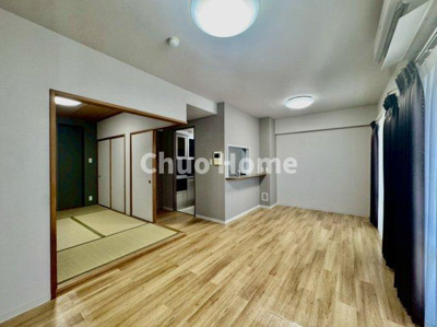 【居間・リビング】 | ハートフルシティ松戸六高台スクエア1 | 【居間・リビング】「ＬＤＫは家族団らんをデザイン」広いＬＤＫでは家族が集まり一緒の時間を過ごせる工夫がされております。何気ない一日の当たり前のひとコマがいつか一生の宝物になります