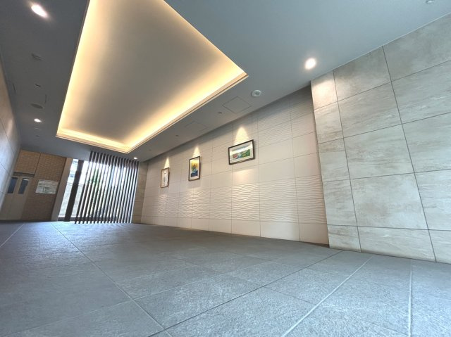 トラープランド翠命館のロビー