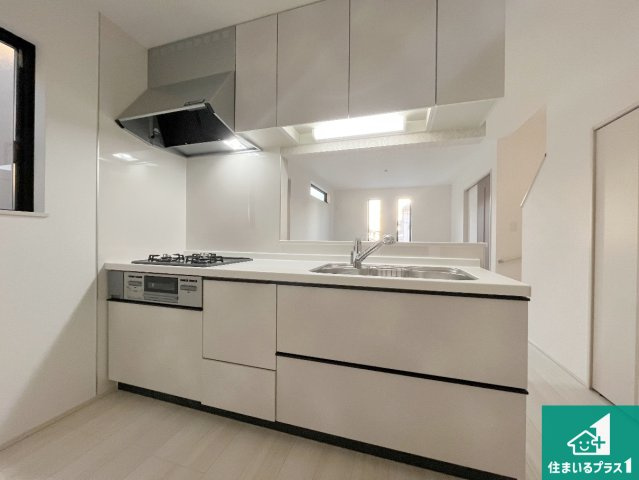 神戸市垂水区塩屋北町　新築一戸建ての外観|周辺は落ち着いた街並みの住宅地！子育てがしやすい住環境です！まだ未完成ですが、現地でしかわからない事もございます。是非一度ご覧ください。