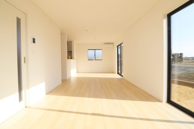 矢吹町八幡町第24　　　３号棟　　　善郷小学校、矢吹中学区の居間・リビング