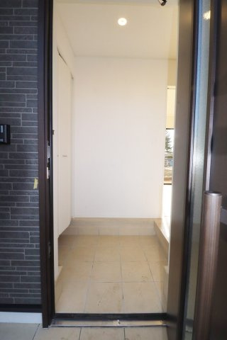 矢吹町八幡町第24　　　３号棟　　　善郷小学校、矢吹中学区の玄関