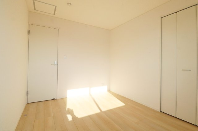 矢吹町八幡町第24　　　３号棟　　　善郷小学校、矢吹中学区の洋室