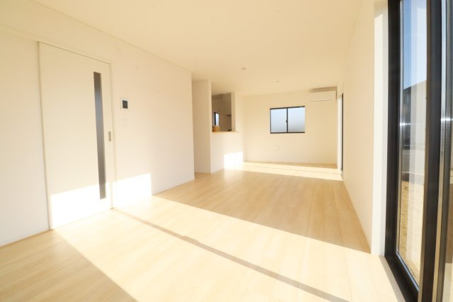 矢吹町八幡町第24　　　３号棟　　　善郷小学校、矢吹中学区の居間・リビング