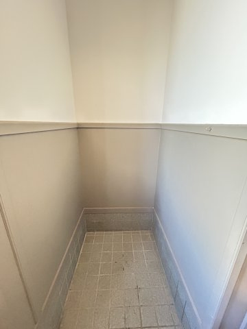 あきる野市草花中古戸建の玄関|玄関には土間収納がございます♪