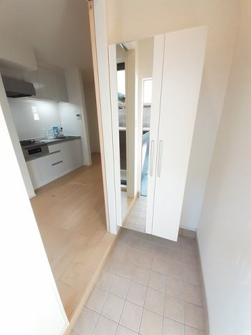 カーサ・グラシオッソの玄関|収納もある玄関です