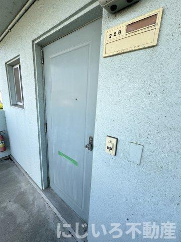 ファーストインK2の玄関