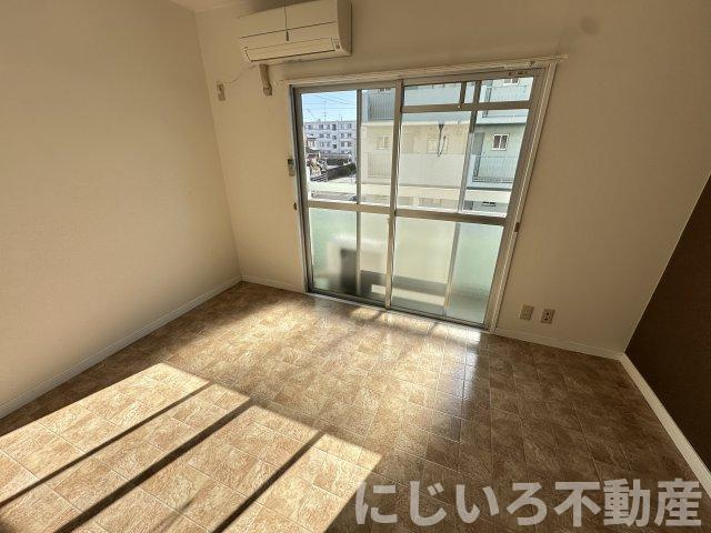 ファーストインK2の居間・リビング