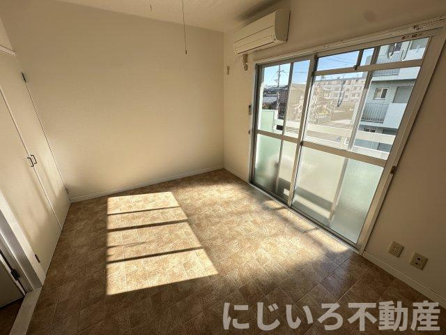 ファーストインK2の居間・リビング