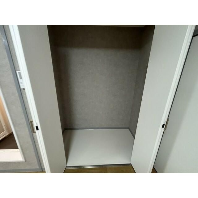 イワモトビル　ホワイトコーポラスの収納