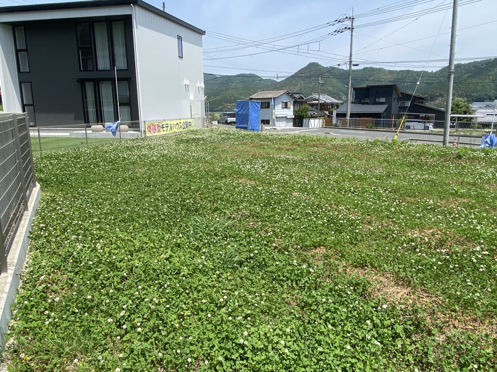 丹波市春日町平松の売地の外観