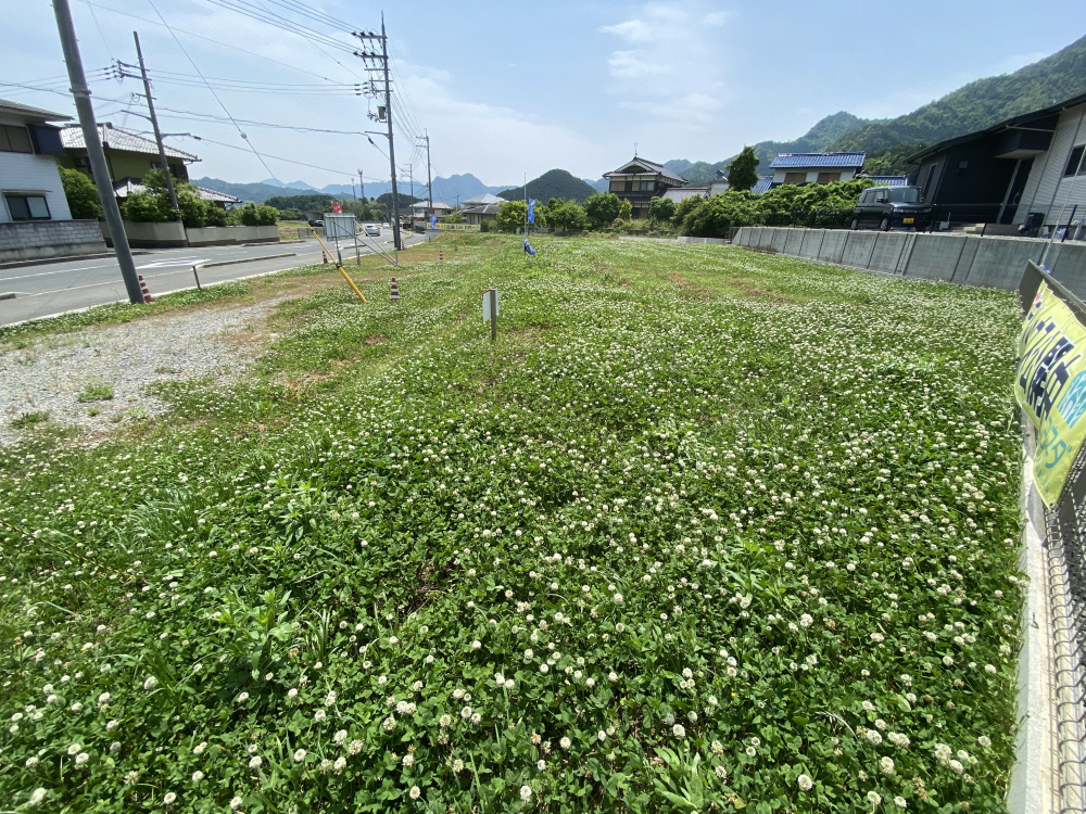 丹波市春日町平松の売地の外観