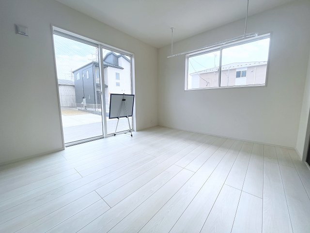 新築戸建・新築建売　郡山市芳賀三丁目　芳賀小・第四中の洋室|7帖の洋室　室内物干し付き付きです！