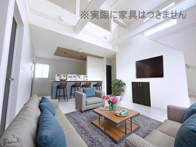 新築戸建・新築建売　郡山市芳賀三丁目　芳賀小・第四中の居間・リビング|画像はバーチャルホームステージングの加工による演出で、実際の家具は付きません。