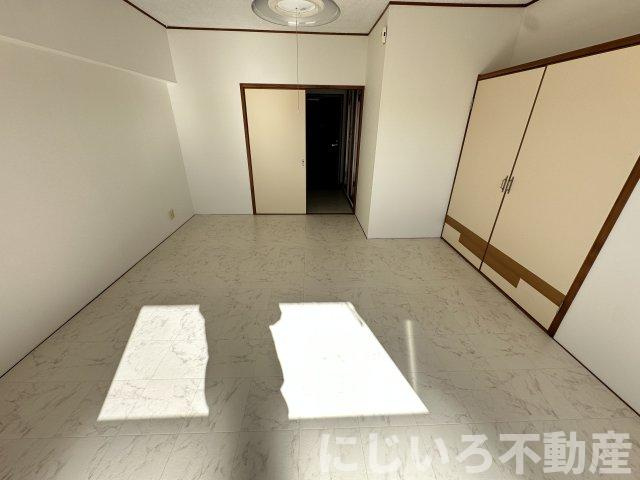 ファーストインK5の居間・リビング