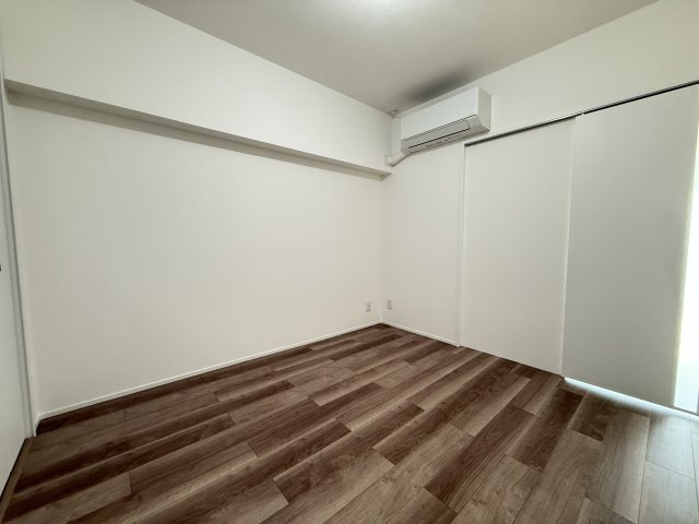 ユニハイツ朝霧の洋室