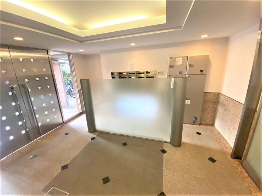 エクセルシオール品川大井町のエントランス|落ち着いたエントランスです