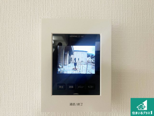 神戸市垂水区塩屋北町　新築一戸建ての防犯設備|カラーモニターインターホン！声だけでなく来訪者の姿や顔がモニターで確認できるので、小さなお子様がいらっしゃるご家庭でも安心できます！