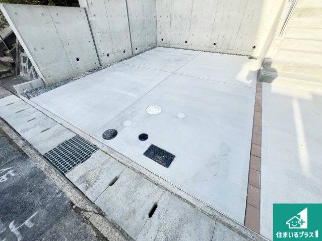 神戸市垂水区塩屋北町　新築一戸建ての駐車場|駐車スペース！散水栓があるので、こまめに愛車を洗えます！