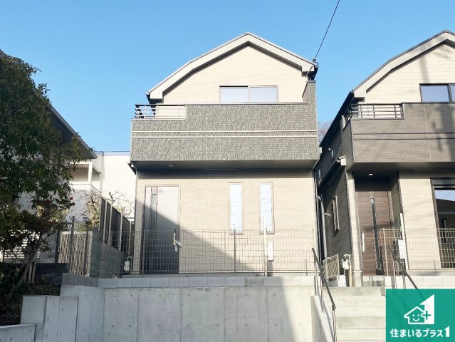神戸市垂水区塩屋北町　新築一戸建ての外観|安心の10年保証！外観を美しく保ち、雨水で汚れを落とします！気になることがありましたら、お気軽にお問い合わせください！