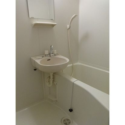 グランドール北上野の浴室