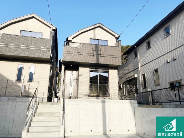 神戸市垂水区塩屋北町　新築一戸建ての外観|安心の10年保証！外観を美しく保ち、雨水で汚れを落とします！気になることがありましたら、お気軽にお問い合わせください！