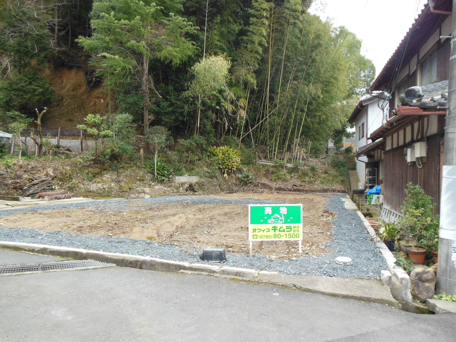 丹波市春日町黒井の売地の外観
