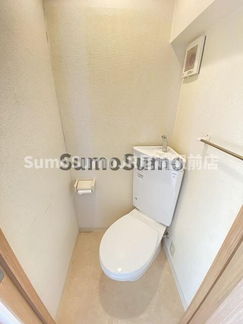 ハイツ24のトイレ|ゆったりとした空間のトイレです