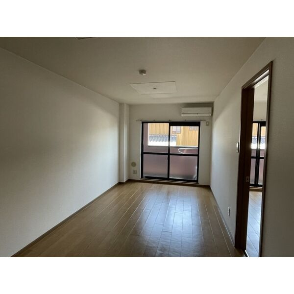 パルテール.Y　　刈谷市近郊の賃貸はクラスホーム刈谷店の洋室|同物件の別部屋になります。